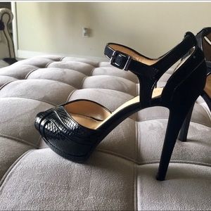 Gianni Bini Gorgeous Black Size 9 peep toe heels